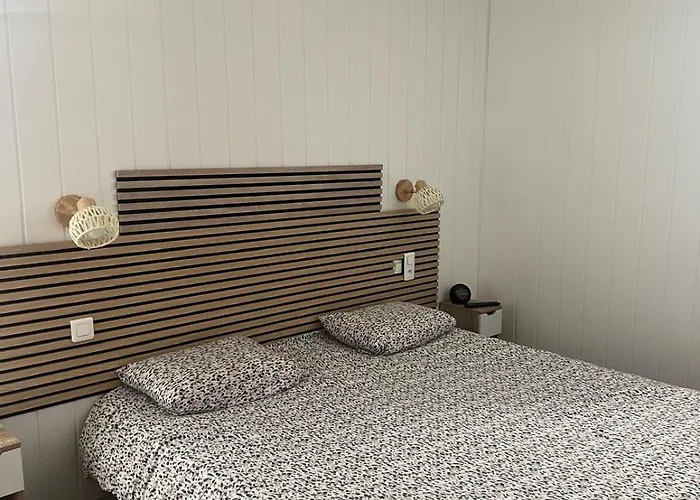 Renaissance Larmane אוז'ני-לה-בן